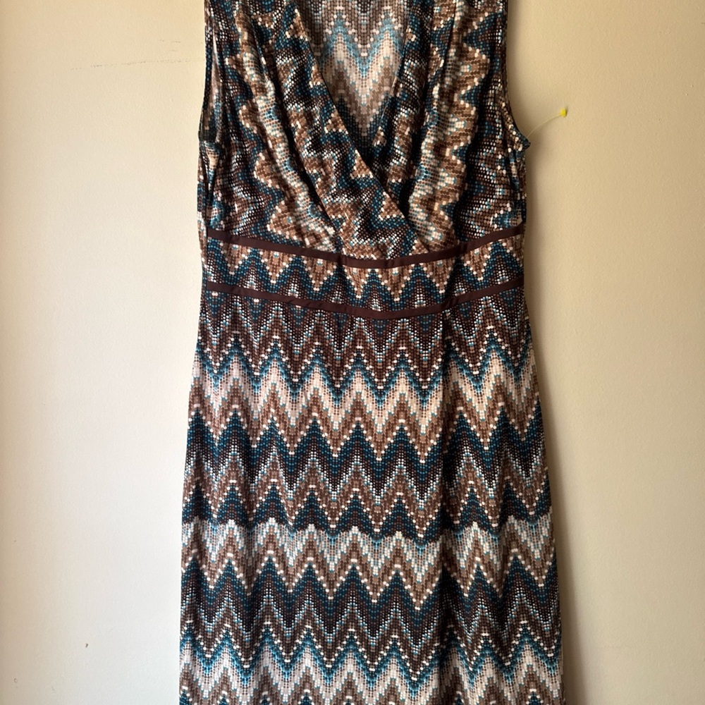 Chevron Patterned Sleeveless Dress